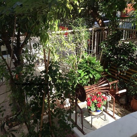 The 25Sqm Sunny, Modern And Comfortable Athens Exterior photo